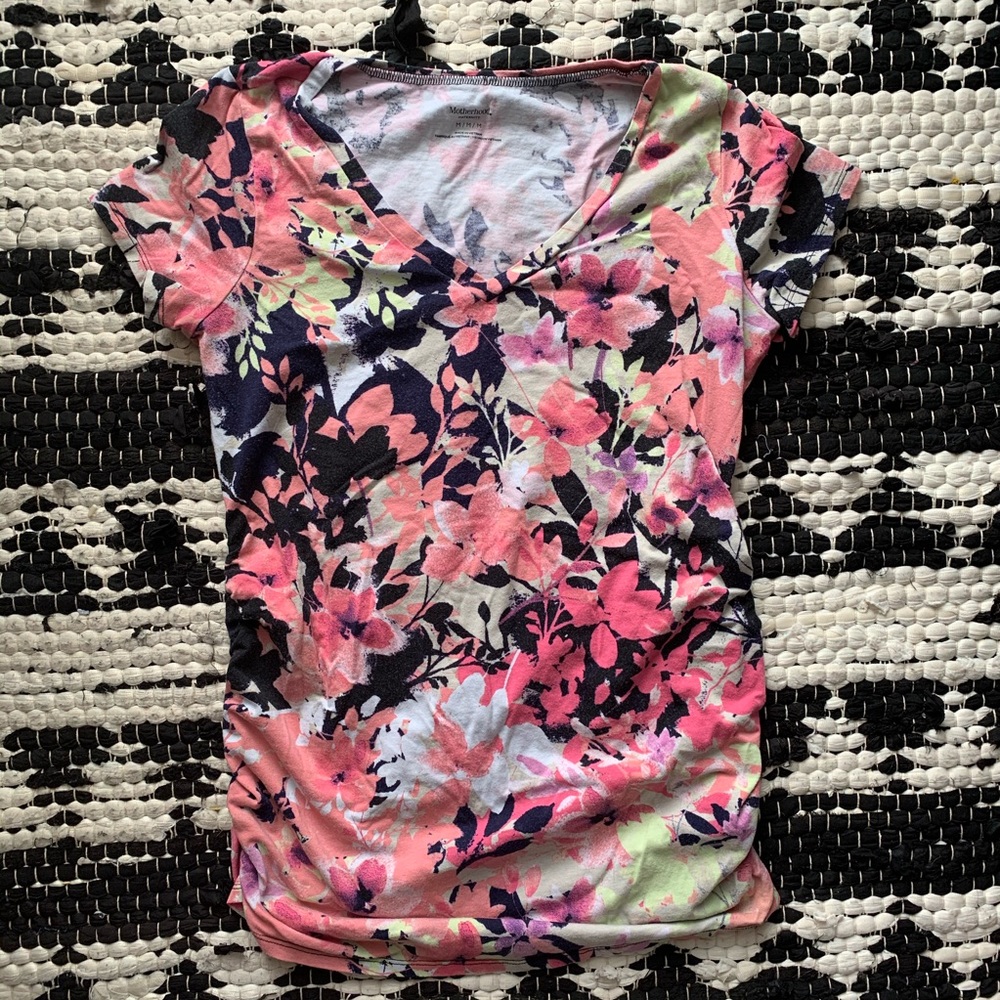 Floral print maternity tshirt